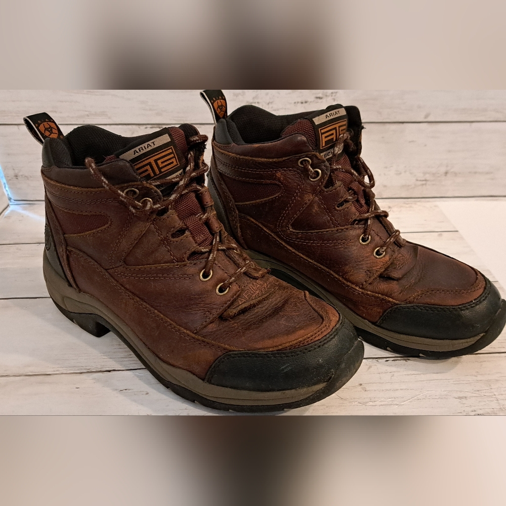 AriatAriat Women's Terrain Endurance Hiking Boots
